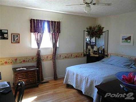 4th image of 5720 Charlene Dr