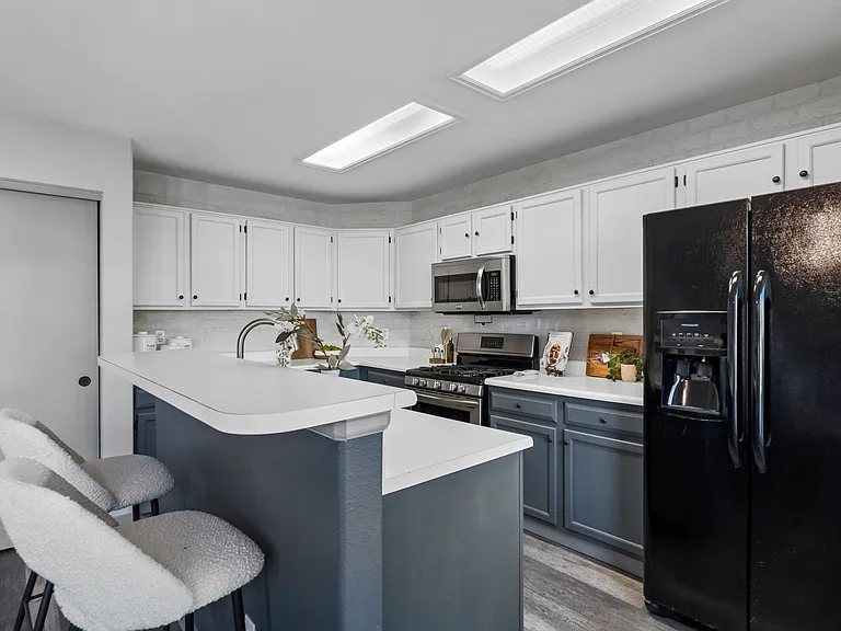 5247 E Hamilton Ave — Photo 10