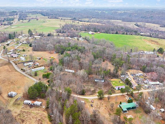 3rd image of 268 Oak Rd