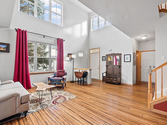 4th image of 1102 Horizon Dr