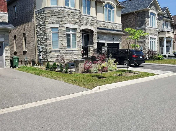 227 Humphrey St, Hamilton, ON L8B 1X4