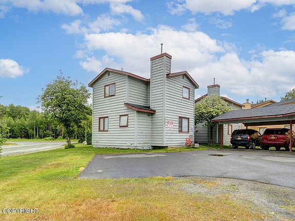 3rd image of 7301 Woburn Cir