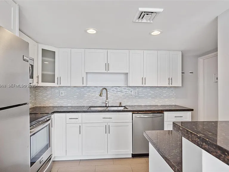 1865 79th Street Cswy #14K — Photo 5