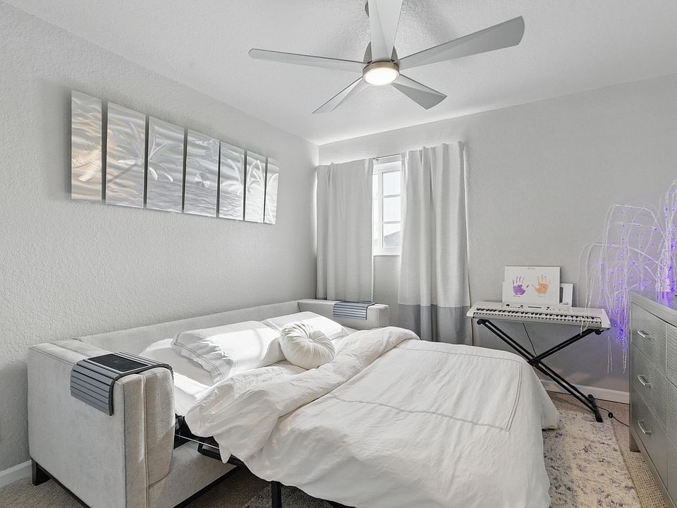 1st image of 125 Kensington Way