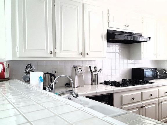 3rd image of 431 Marine St #5