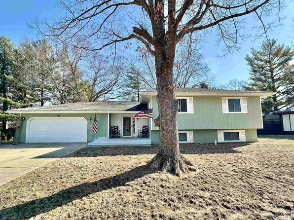 102 Victory Dr, Woodson, IL 62695