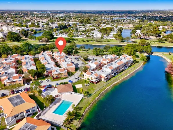 14915 SW 80th St APT 215, Miami, FL 33193