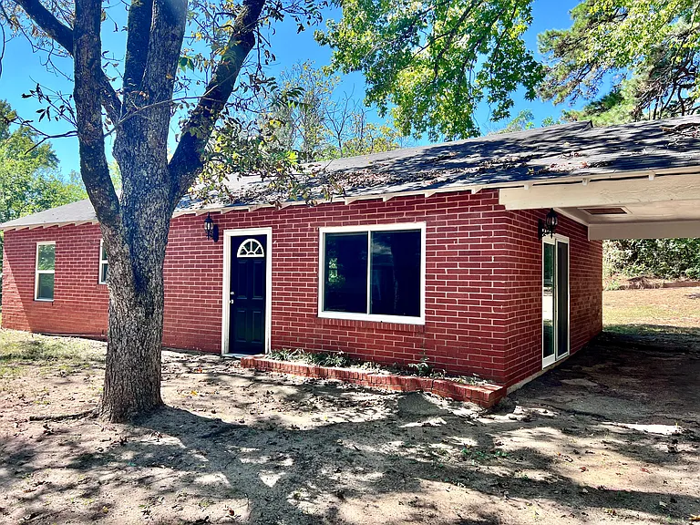 6676 FM 2767 — Photo 6