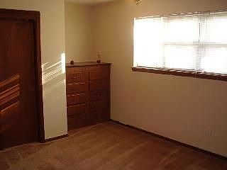 4th image of 4800 Leslie Dr