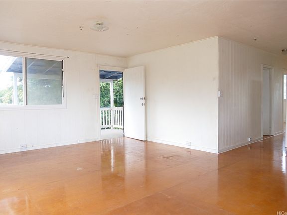 4th image of 94-027 Nawaakoa Pl Unit 1
