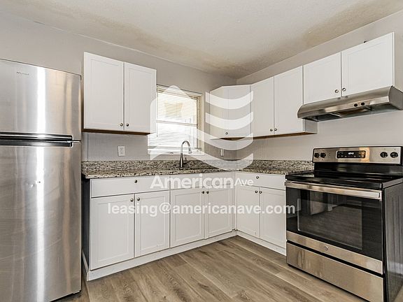 1465163_005_kitchen_5.jpg