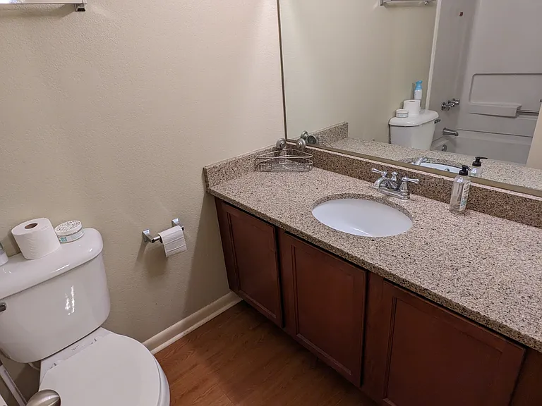 121 N Jackson St #411 — Photo 11