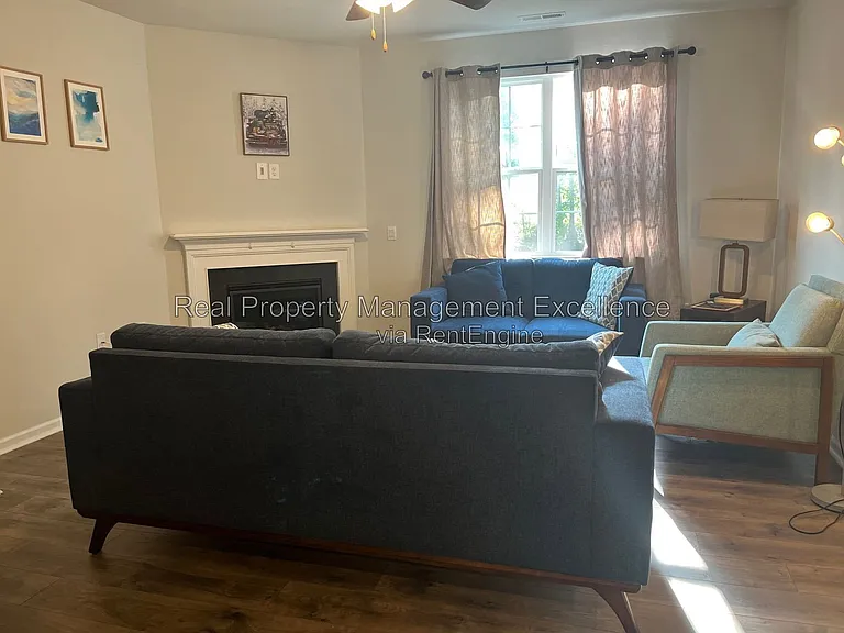 248 Lothian — Photo 3