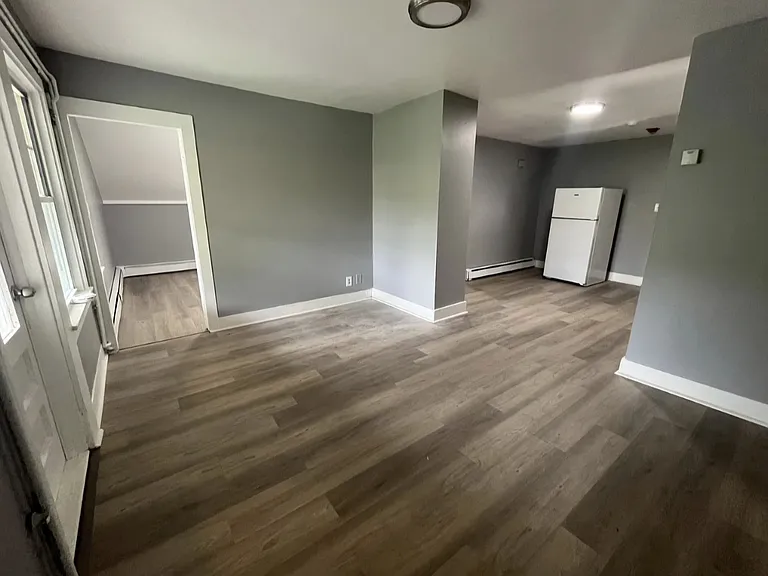 65 Twiss St #3R — Photo 7