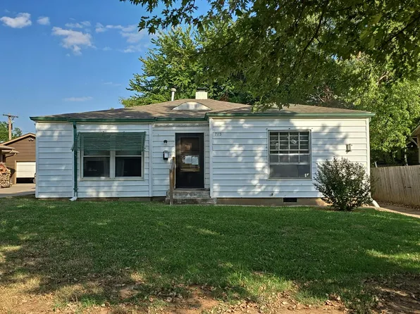 713 S 10th St, Ponca City, OK 74601