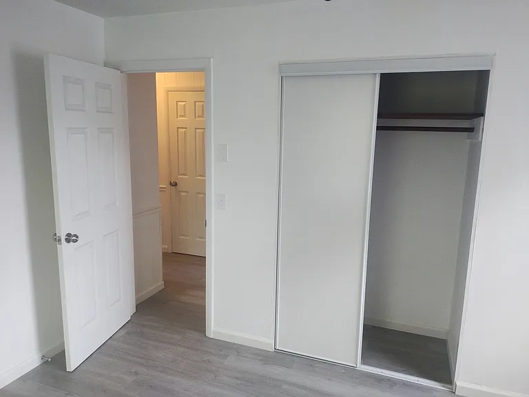 244 Sterling Rd — Photo 38