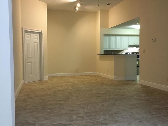 4th image of 8265 Ibis Club Dr