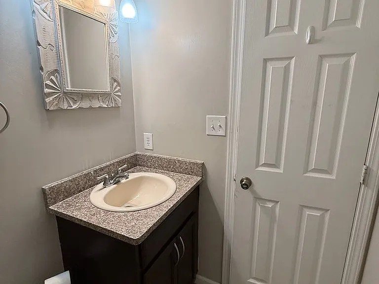 1718 Bennetts End — Photo 8
