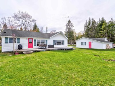 814 N West Gulliver Lake Rd, Gulliver, MI, 49840