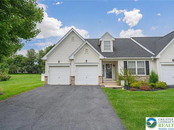 1325 Briarwood Ln, Easton, PA 18040
