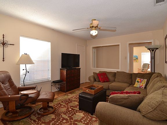 4th image of 10209 Northlake Dr