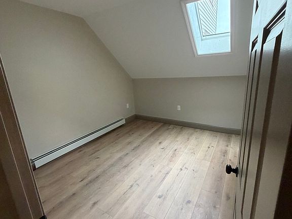5th image of 39 Knox St #6