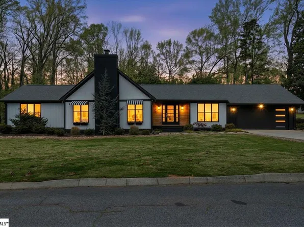 225 Parliament Rd, Greenville, SC 29615