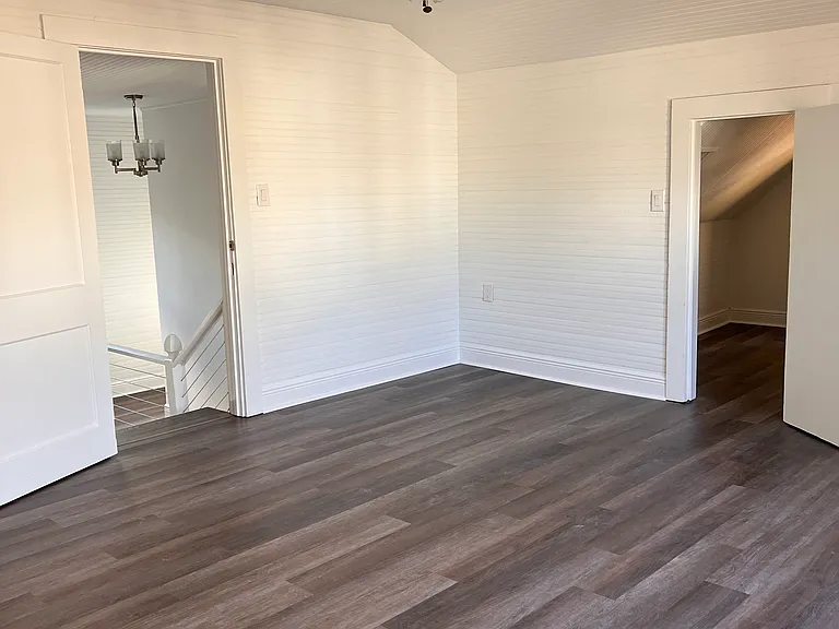 631 N Mulberry St — Photo 15