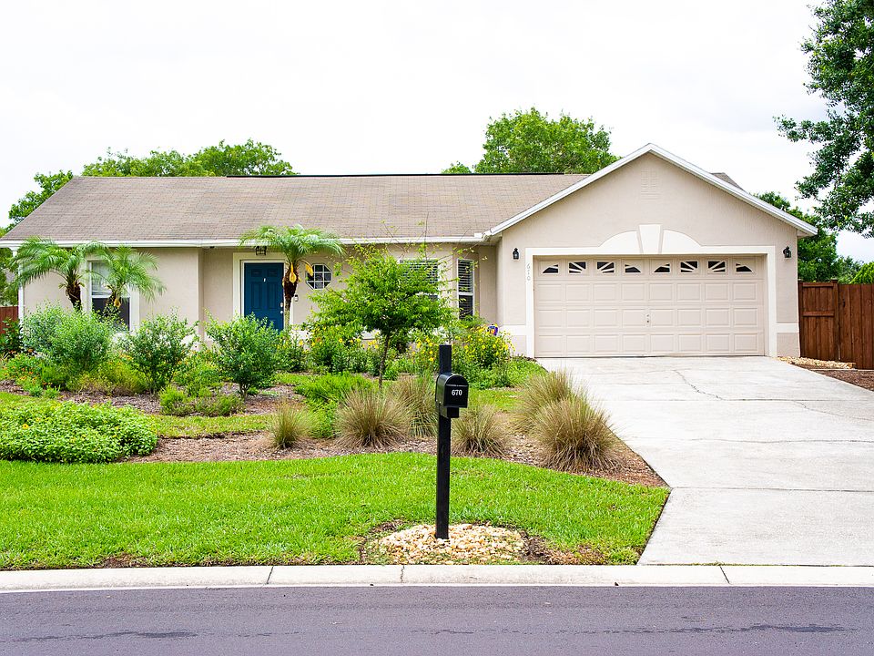 670 Sunridge Woods Blvd