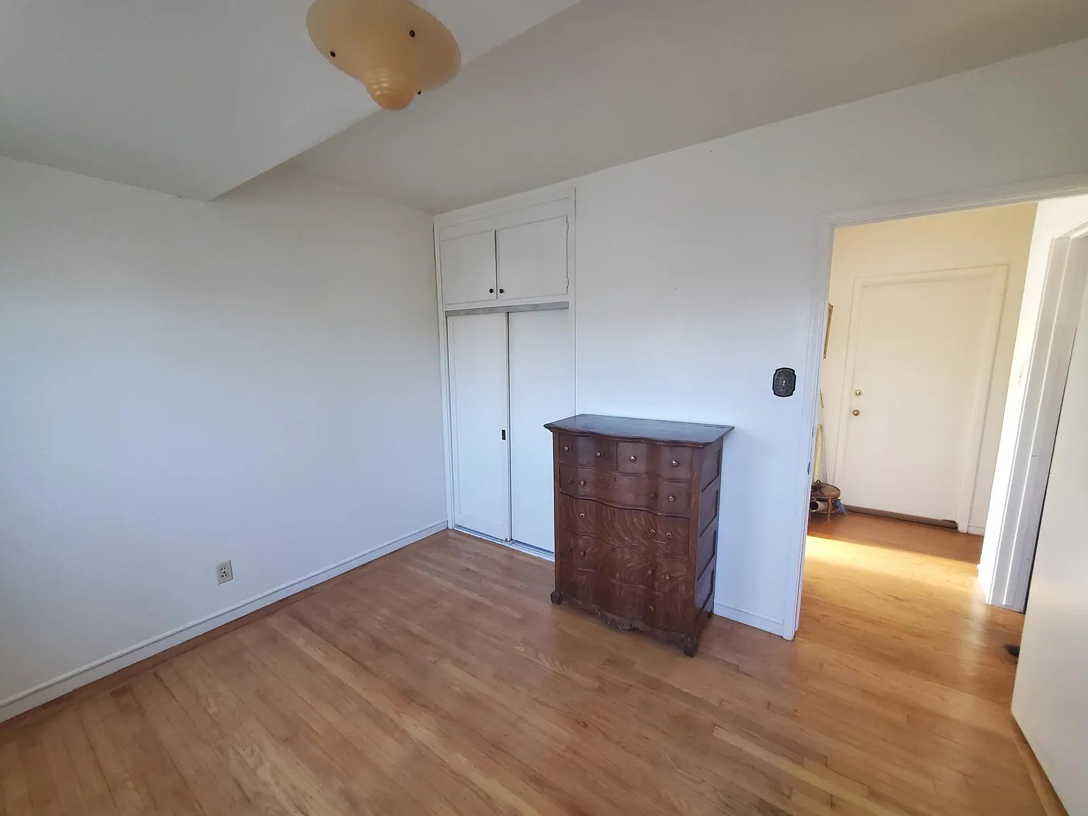 338 White Dr — Photo 1