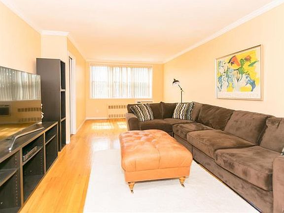 2nd image of 98 Dehaven Dr APT 4A
