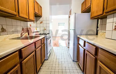 Rented by Wave Real Estate Group