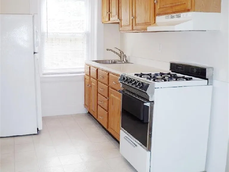 175 Summer St #1 — Photo 10