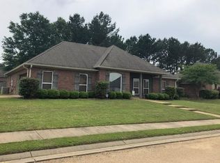 113 Kings Ln, Canton, MS 39046