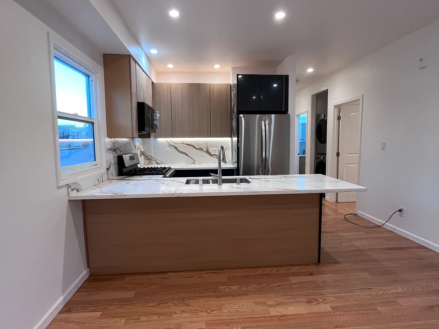 3 bed, 1.5 bath, $8,700 — Photo 3