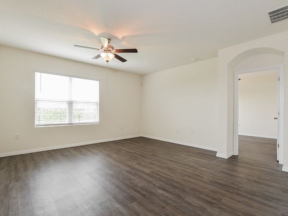 4th image of 1568 Aldenwood Pl