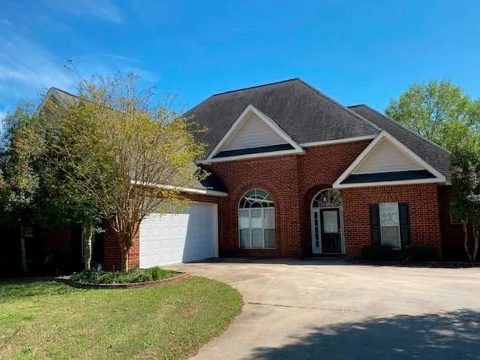 108 Roseine Dr