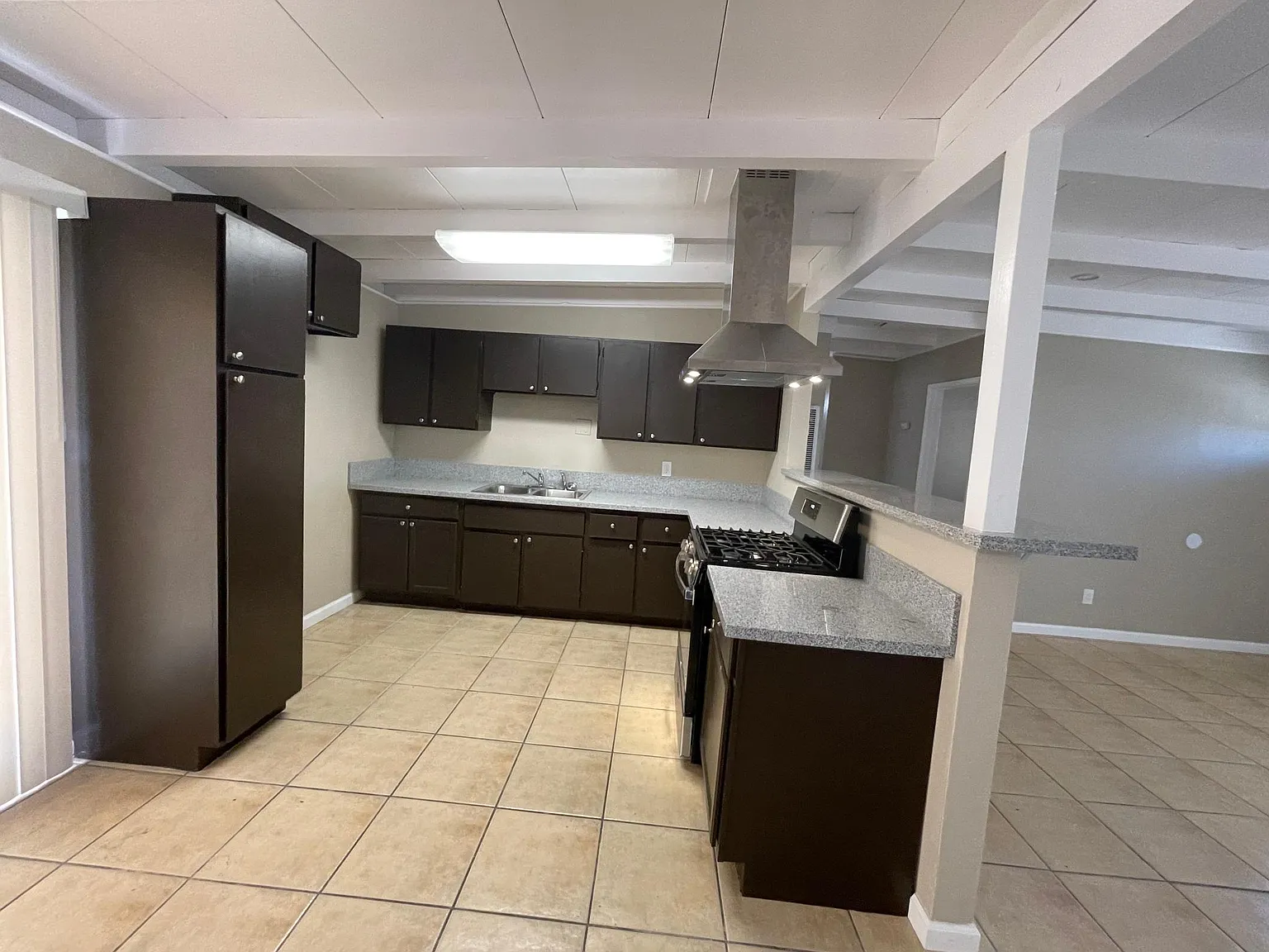 1000 Mojave Dr — Photo 2