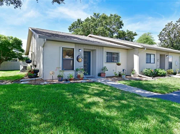 2708 60th Avenue Ter W, Bradenton, FL 34207