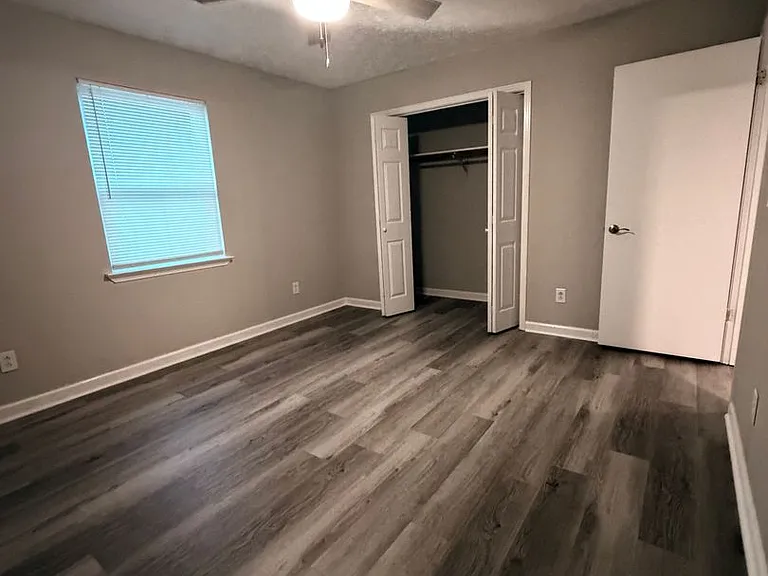 Poplar Point Apartments! — Photo 11