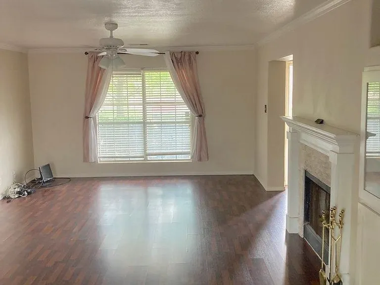 7915 Avellano — Photo 3