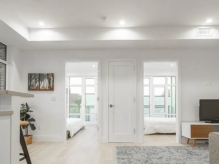 85 Rogers Ave #2R — Photo 1