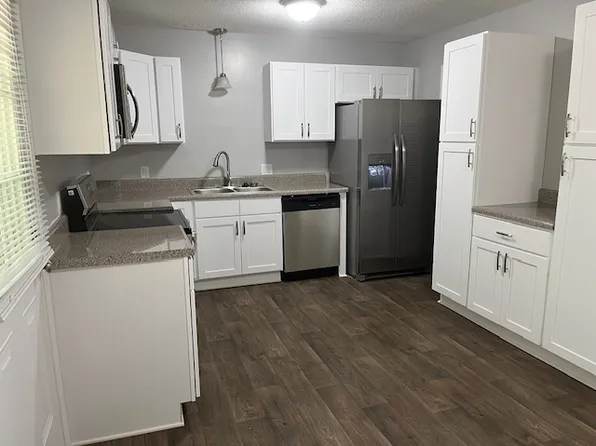 105 E Circle Dr APT C, Cary, NC 27511