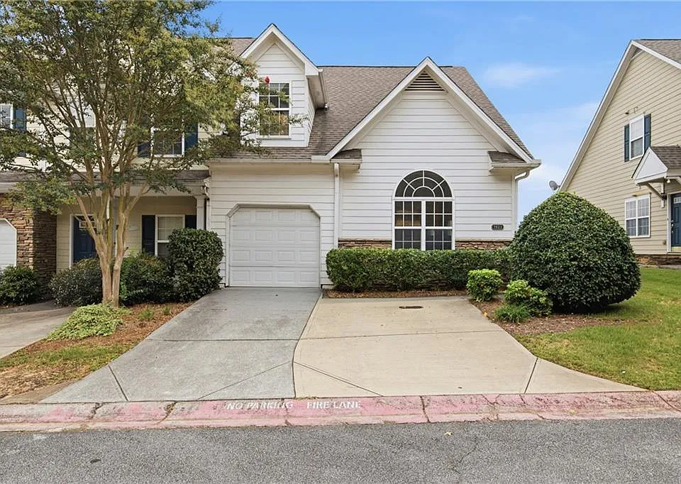 1923 Hoods Fort Cir NW #29