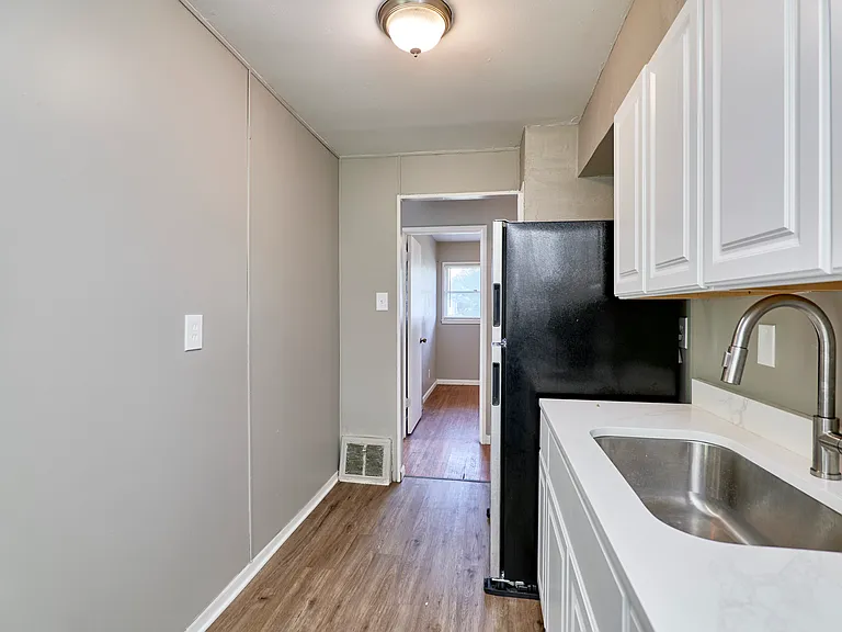 446 Cameron Rd — Photo 5