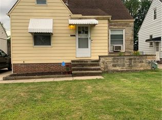 8321 Chesterfield Ave, Parma, OH