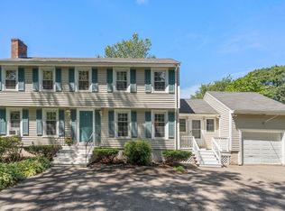 5 Hope Ln, Dedham, MA 02026