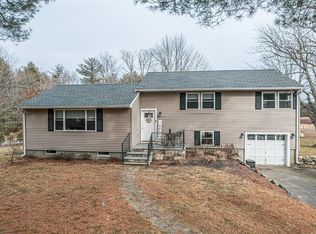 792 Staples St, East Taunton, MA 02718
