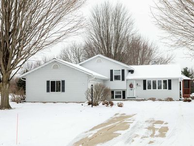 W355N5745 Lisbon Rd, Oconomowoc, WI, 53066