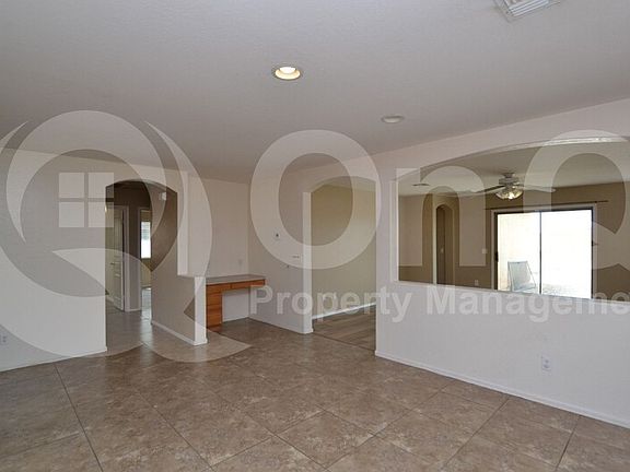 4th image of 1526 E Bowman Dr